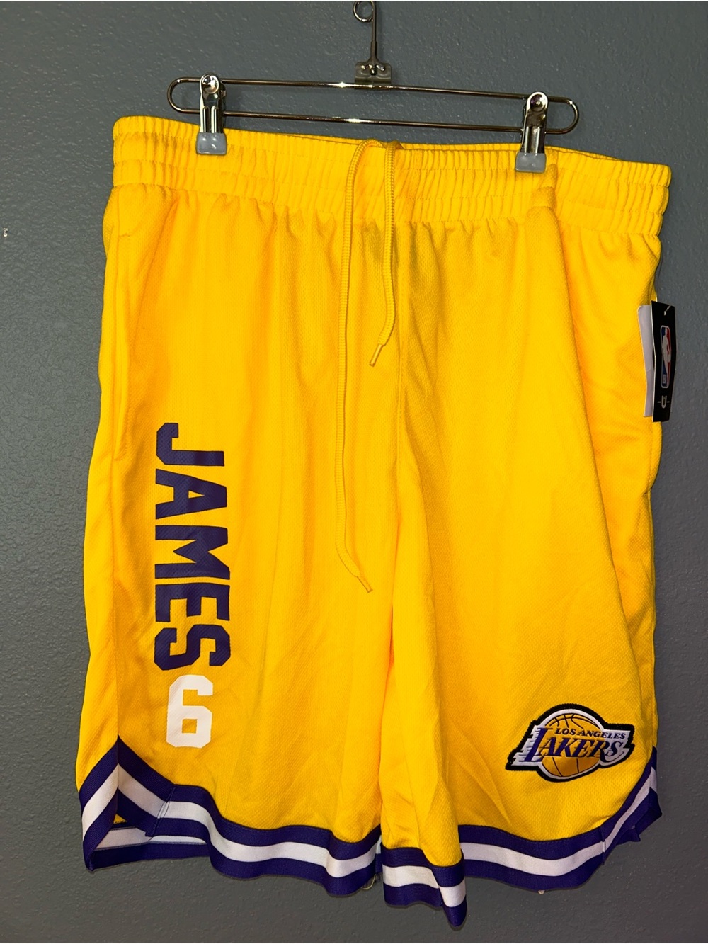 Los Angeles Lakers Yellow LeBron James #6 Men’s Basketball Shorts